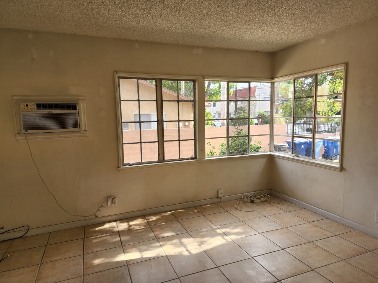 5733 Fair Ave #5733 - Photo 7 of 27