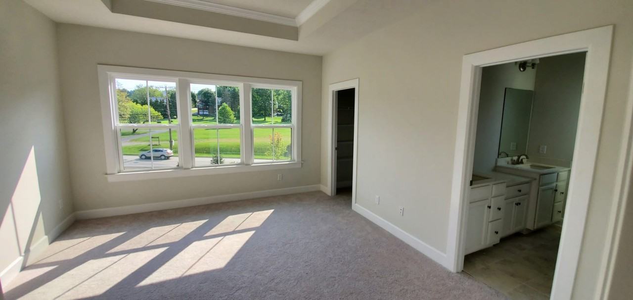 141 Laurel Place Lane #TH - Photo 6 of 12