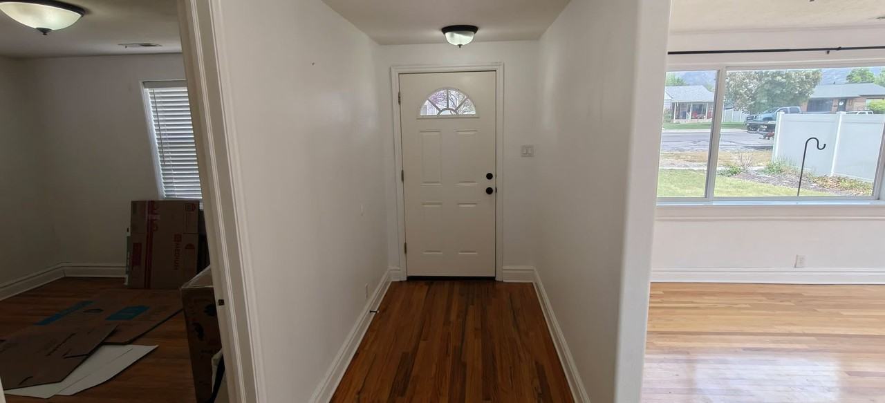 582 E 100 N #NA - Photo 2 of 11
