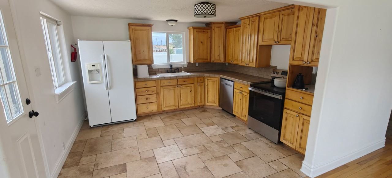 582 E 100 N #NA - Photo 5 of 11