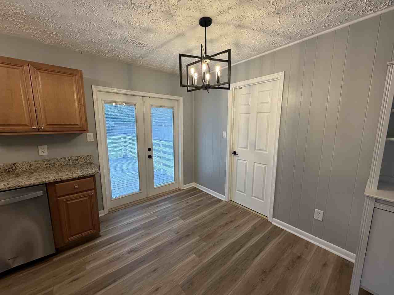311 Bernard Dr #NA - Photo 4 of 10