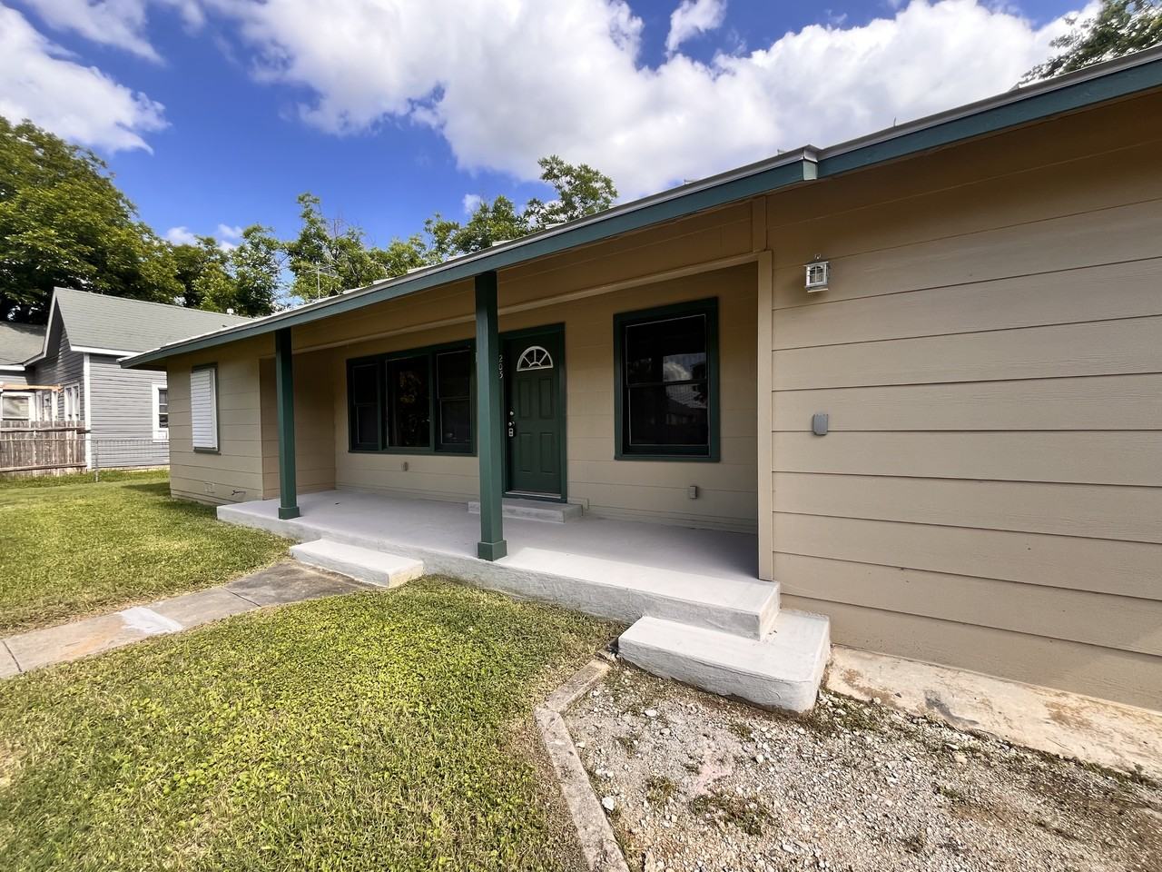 205 W Schulz St #NA - Photo 2 of 18