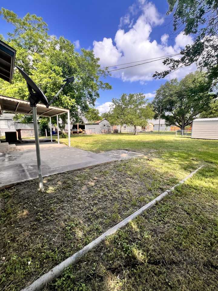 205 W Schulz St #NA - Photo 5 of 18