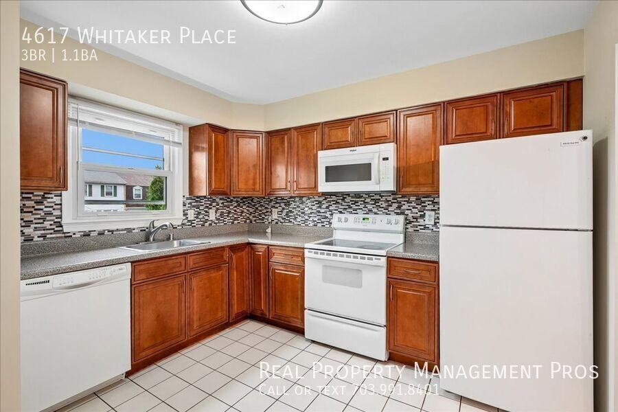 4617 Whitaker Pl - Photo 4 of 26
