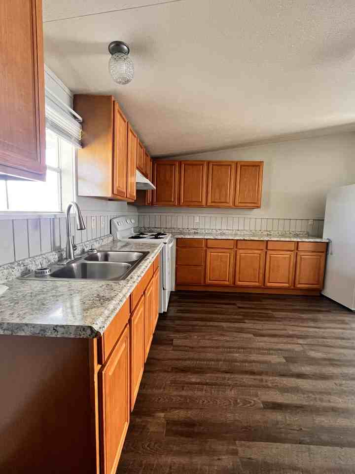 405 Stagecoach Hill Dr #NA - Photo 6 of 17