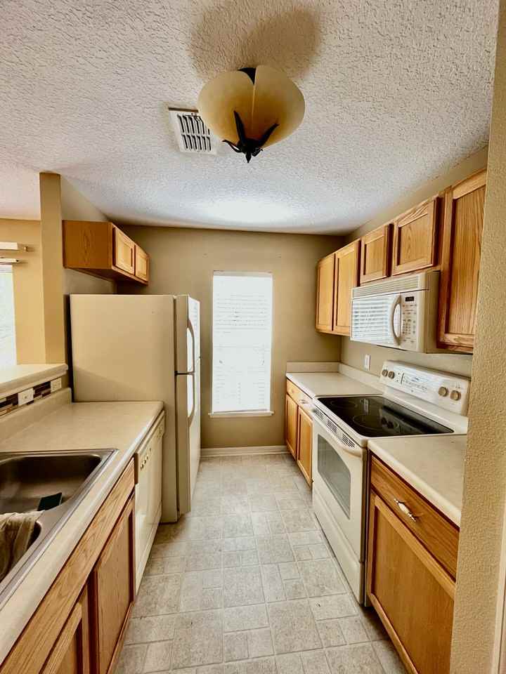 4083 Dover Terrace Dr #4083 - Photo 6 of 21