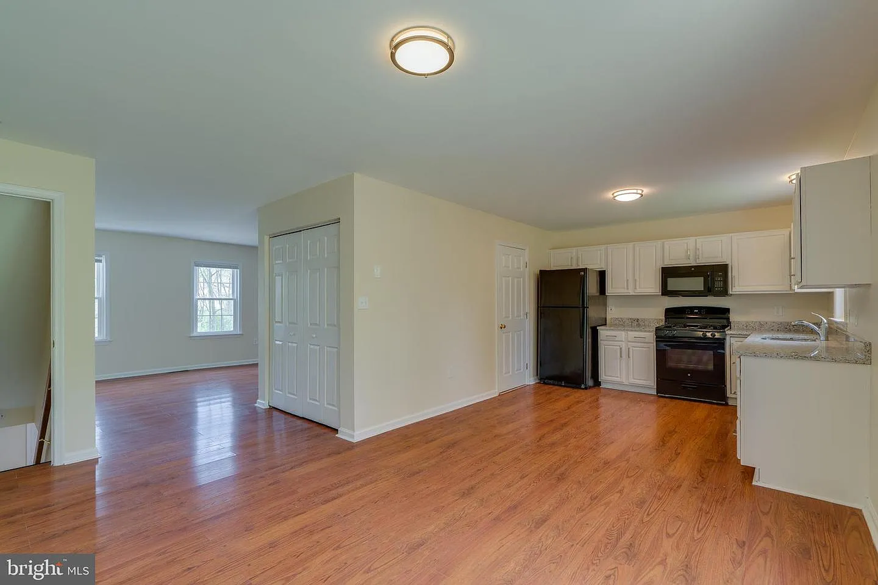 25 Tupelo St #NA - Photo 4 of 22