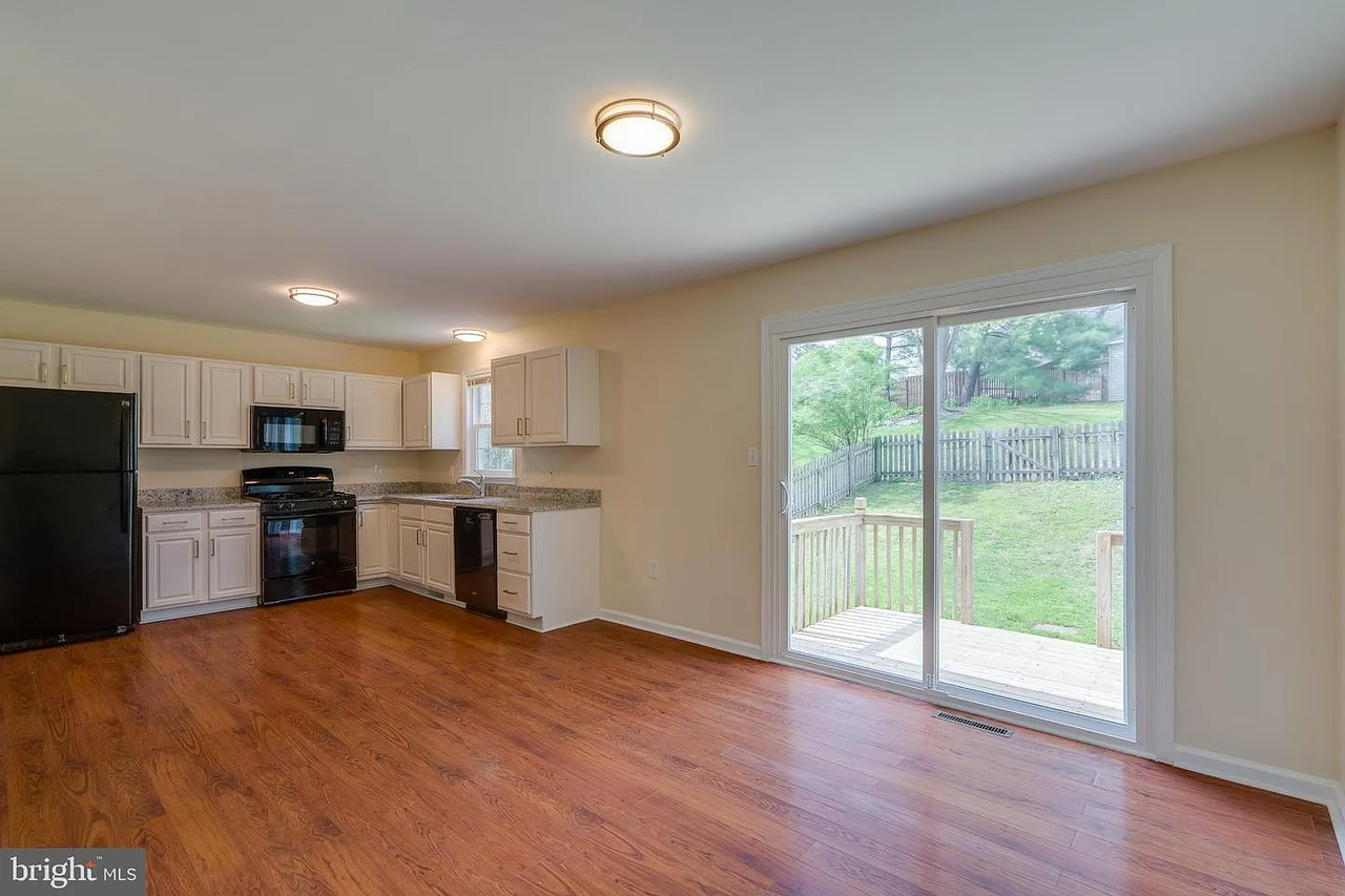 25 Tupelo St #NA - Photo 5 of 22