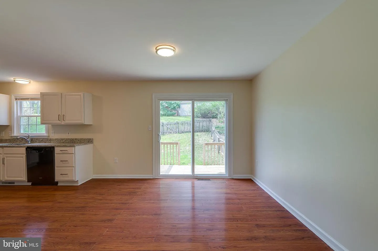 25 Tupelo St #NA - Photo 6 of 22