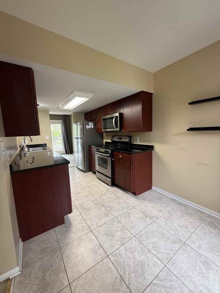 243 Fieldcrest St #NA - Photo 6 of 36
