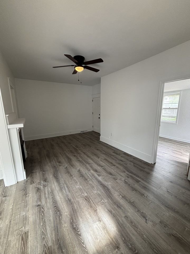 504 W 29th St #2 - Photo 2 of 26