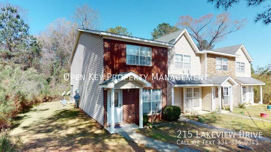 215 Lakeview Dr - Photo 3 of 17