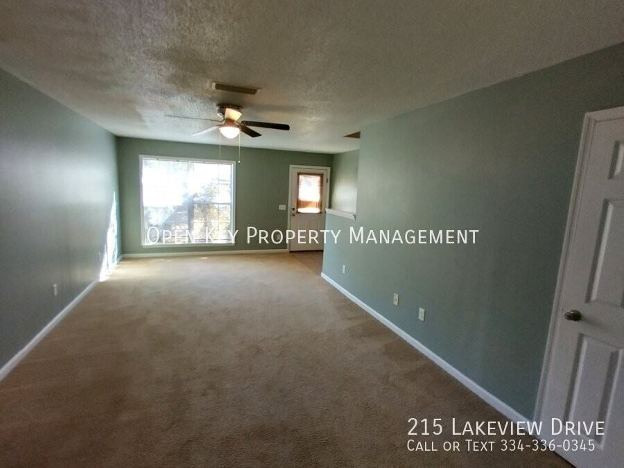215 Lakeview Dr - Photo 5 of 17