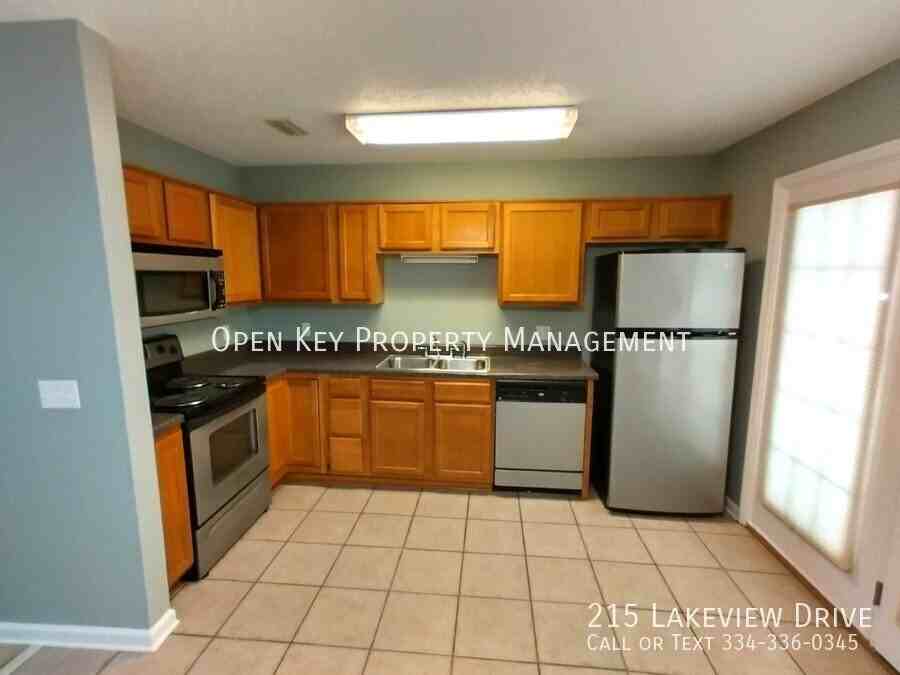 215 Lakeview Dr - Photo 7 of 17