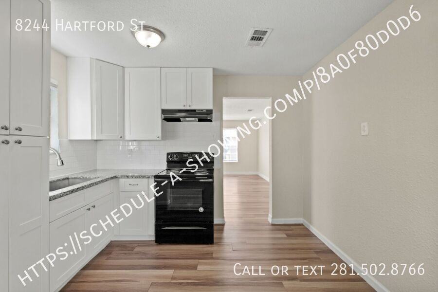 8244 Hartford St - Photo 7 of 11