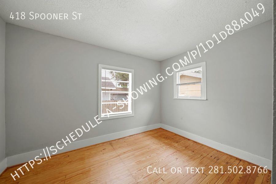 418 Spooner St - Photo 6 of 11