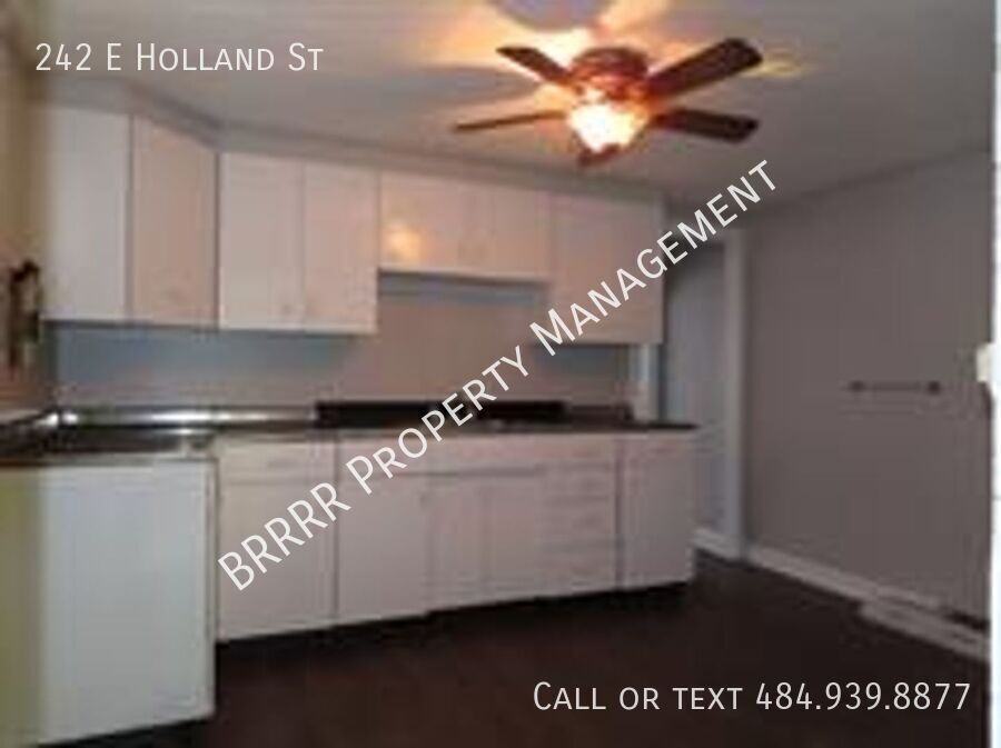242 E Holland St - Photo 2 of 20