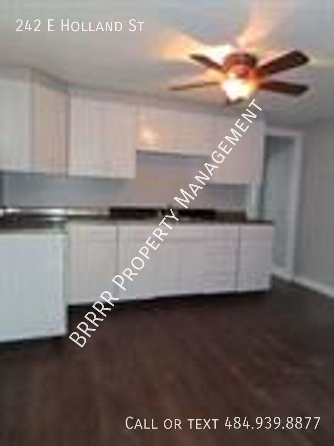 242 E Holland St - Photo 3 of 20