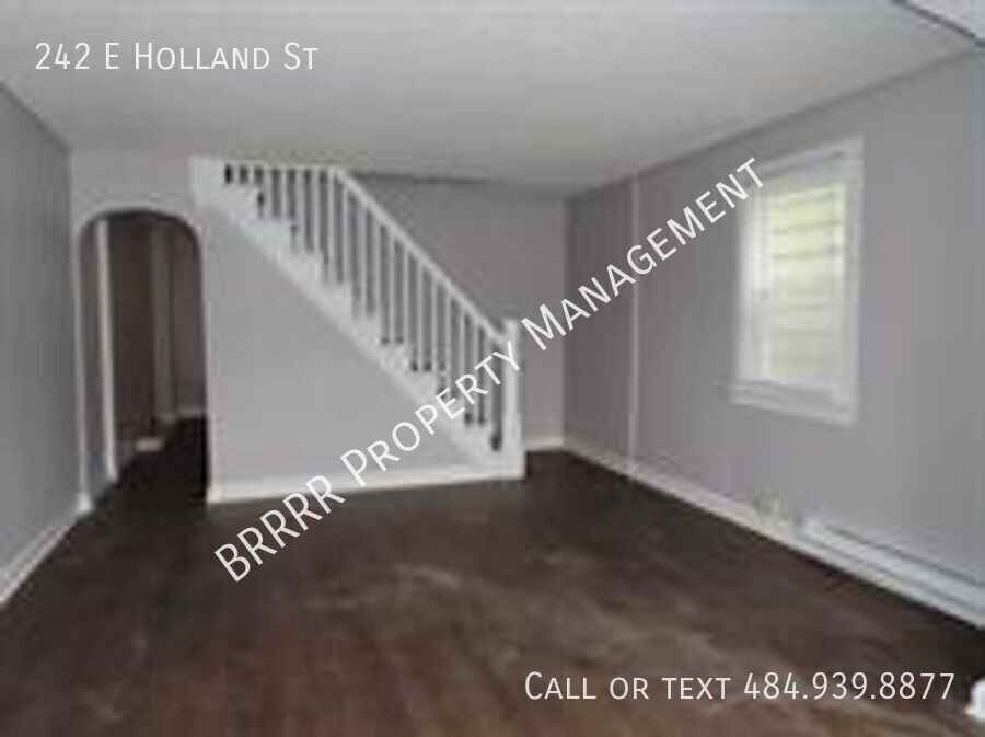 242 E Holland St - Photo 5 of 20
