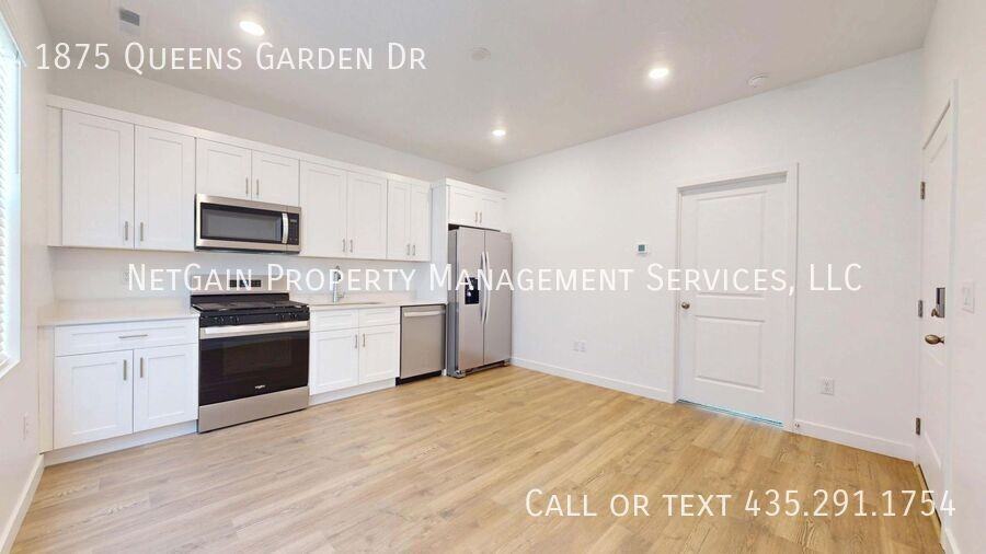 1875 S Queens Garden Dr - Photo 4 of 29