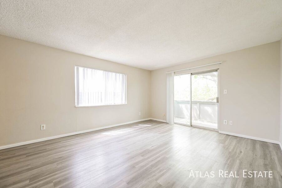 280 E Highline Cir #301 - Photo 5 of 14