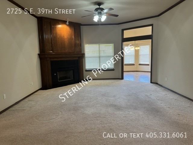 2725 Se 39th St - Photo 4 of 38