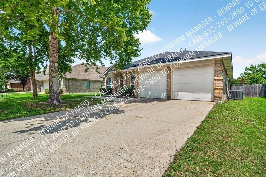 2816 Blue Heron Dr - Photo 3 of 30