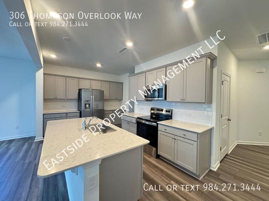 306 Thompson Overlook Way - Photo 4 of 24