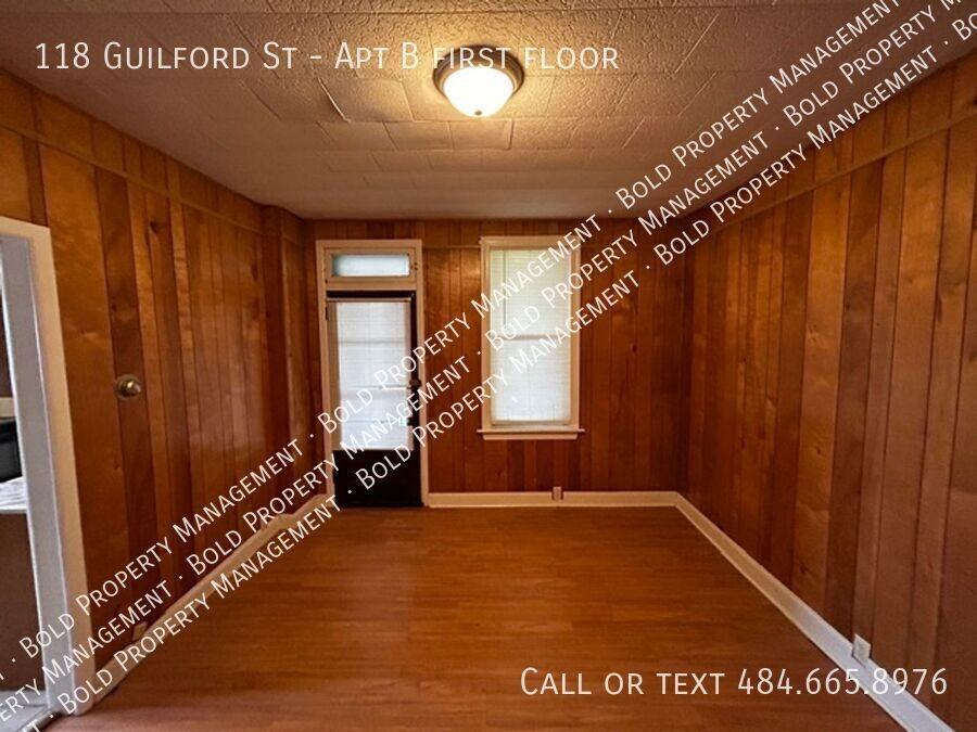 118 Guilford St - Photo 4 of 11