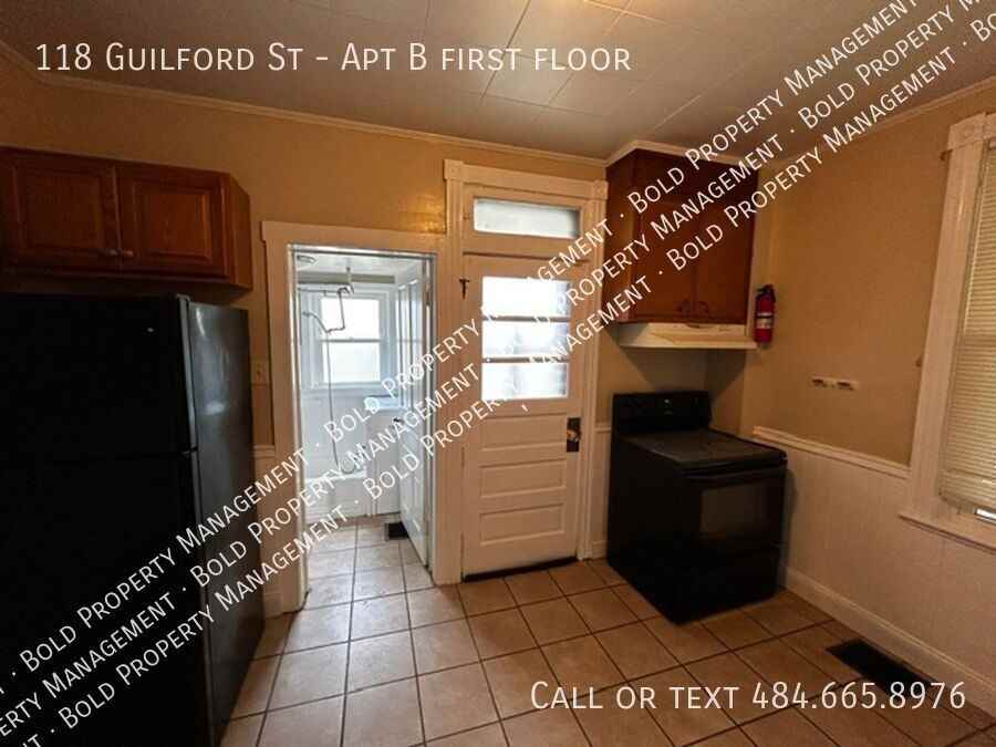 118 Guilford St - Photo 5 of 11