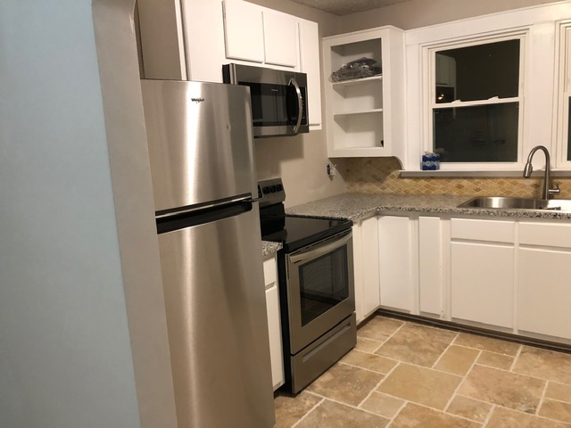 706 E Marion St #3 - Photo 5 of 8