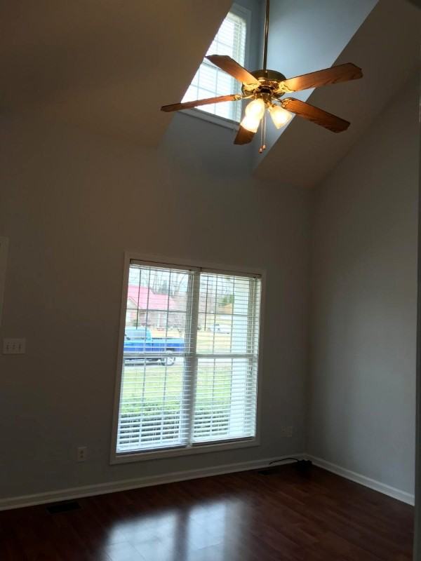 1017 Heatherwood Rd - Photo 4 of 5