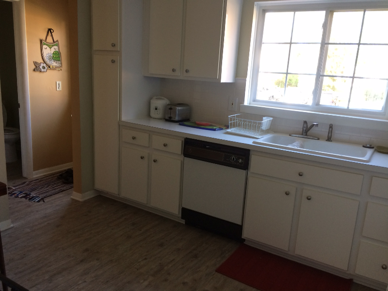 542 E Fox Hills Dr - Photo 2 of 24