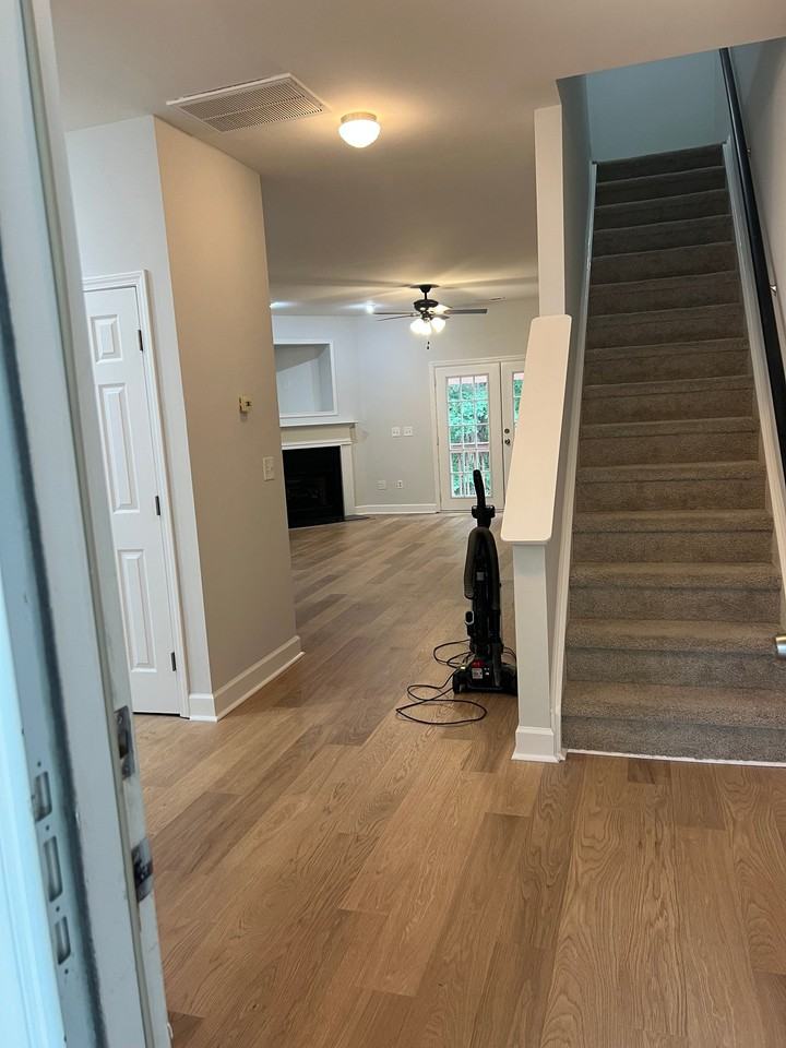 144 Summit Oaks Ln - Photo 3 of 21