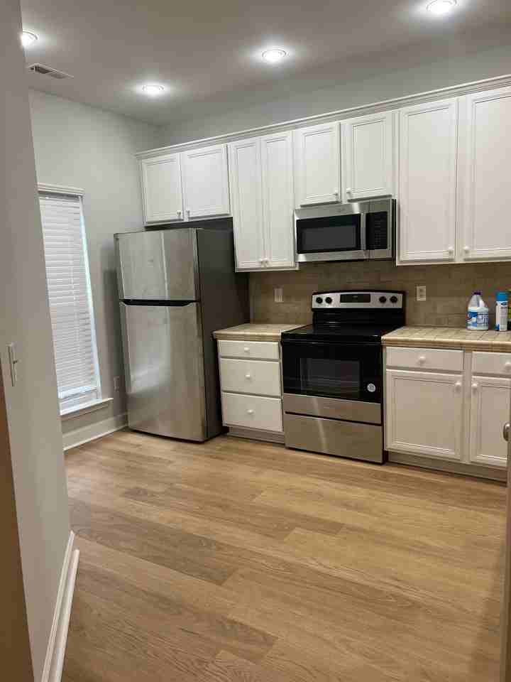 144 Summit Oaks Ln - Photo 4 of 21