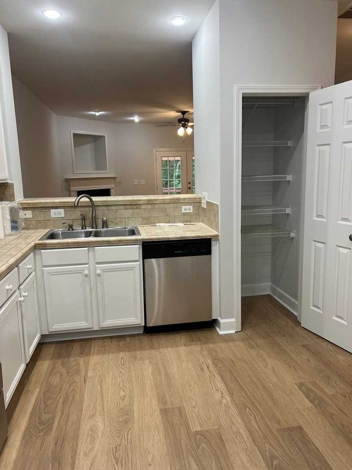 144 Summit Oaks Ln - Photo 6 of 21