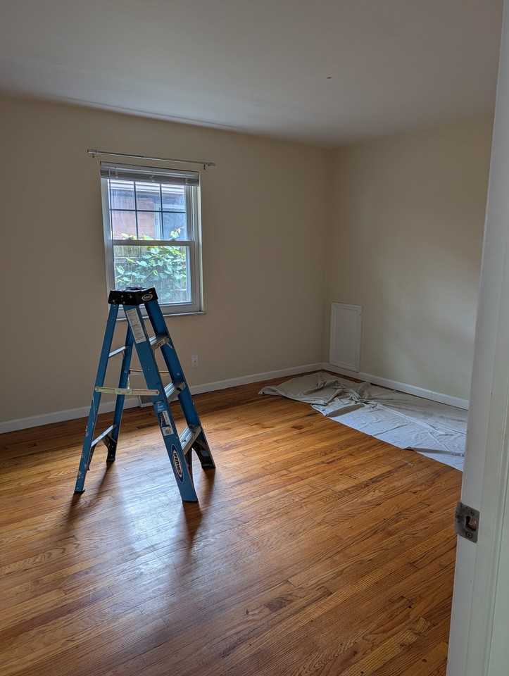 885 E North Broadway St - Photo 7 of 12