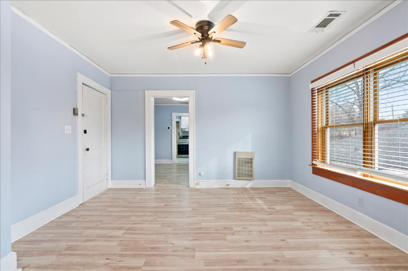 469 10th St Nw #3 - Photo 2 of 13