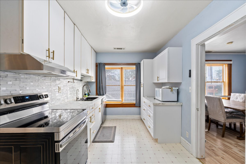 469 10th St Nw #3 - Photo 7 of 13