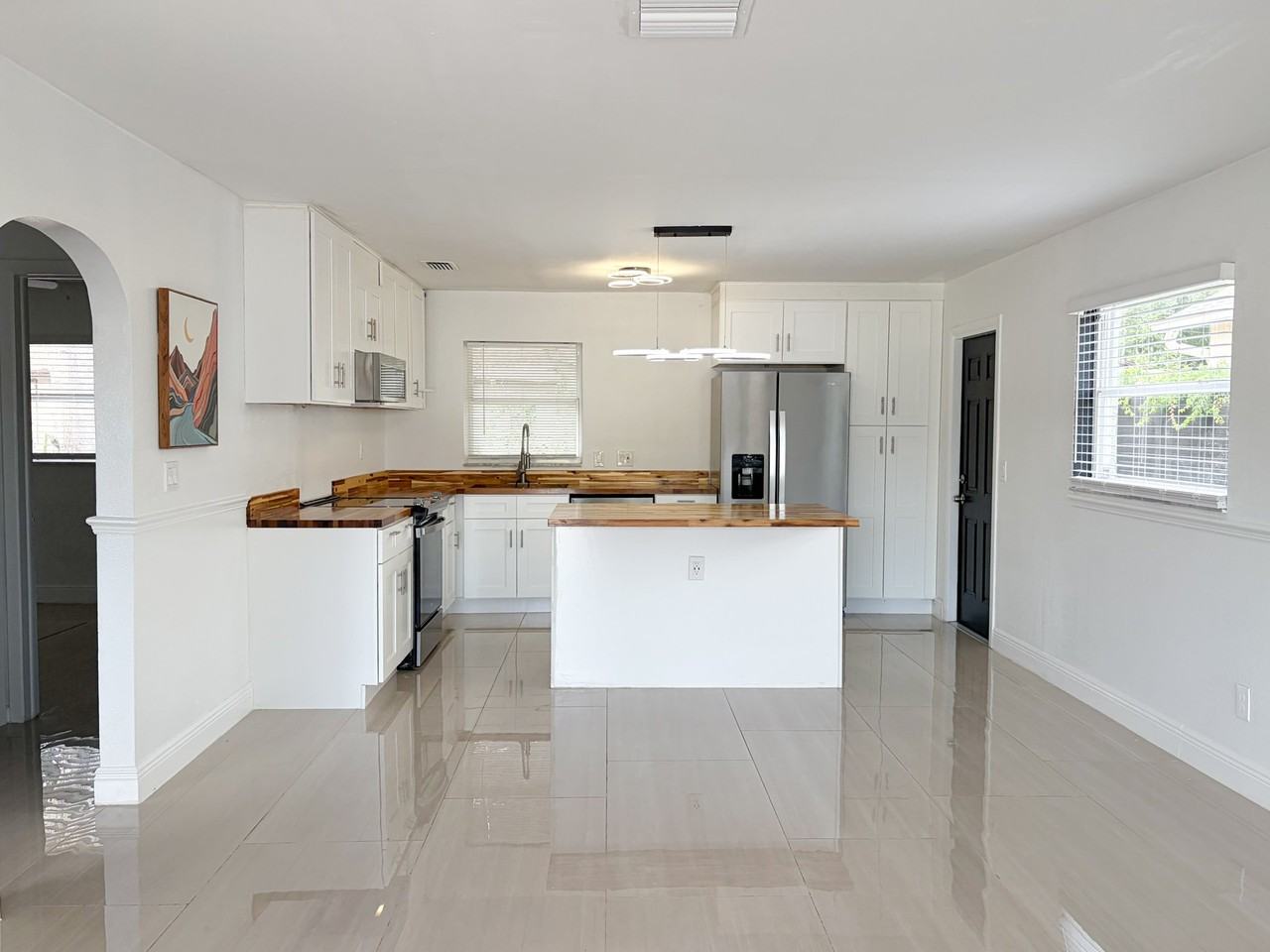 1320 1st Ave Nw - Photo 3 of 19