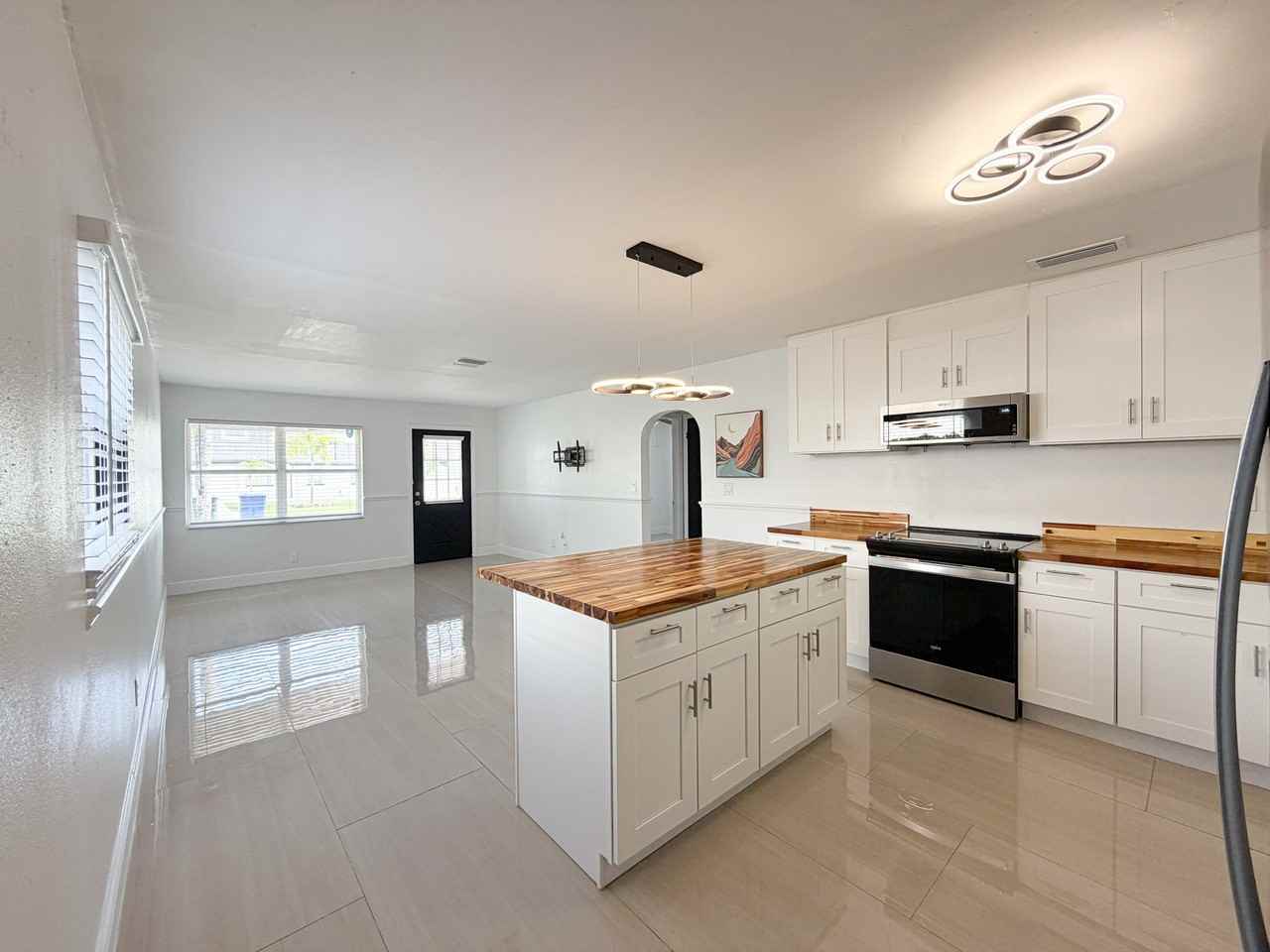 1320 1st Ave Nw - Photo 5 of 19