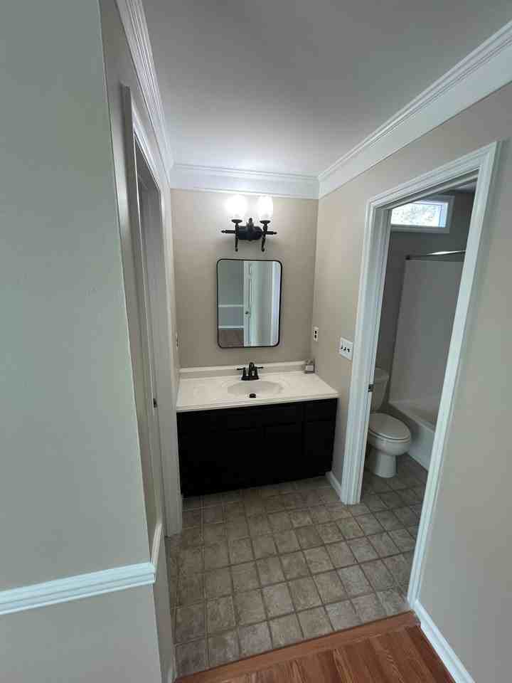 2135 Pinehurst Ave - Photo 3 of 13