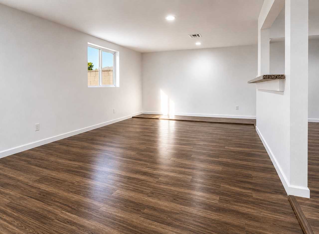 2533 S Olivia Ave - Photo 3 of 9
