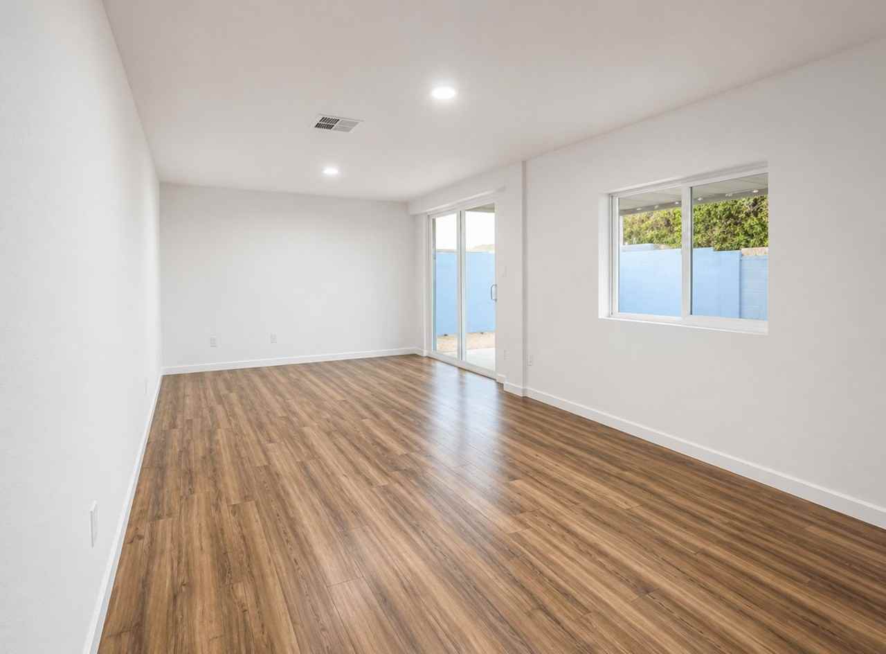 2533 S Olivia Ave - Photo 5 of 9