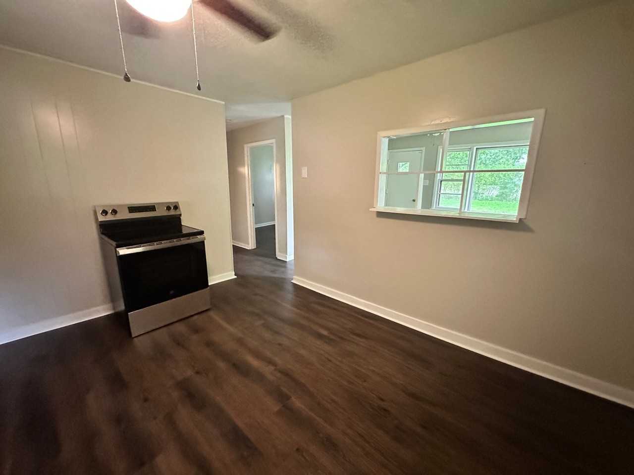 69 Monroe Ave - Photo 3 of 10