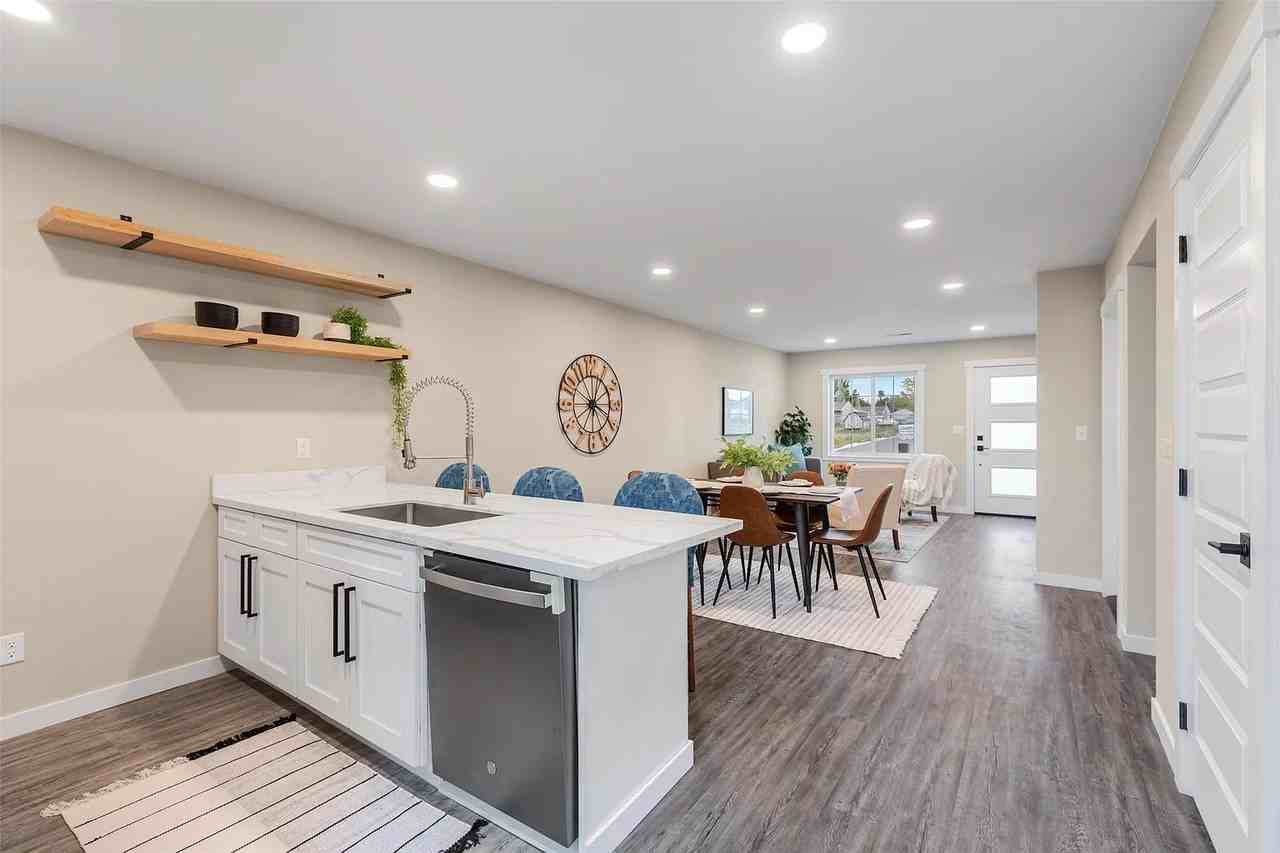 2506 Castle Pines Dr - Photo 7 of 20