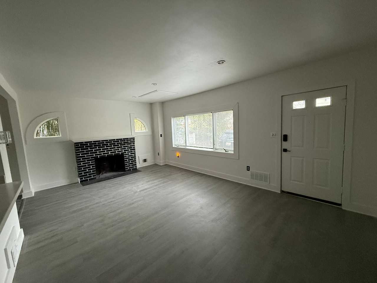 3801 Oglethorpe St #A - Photo 2 of 8