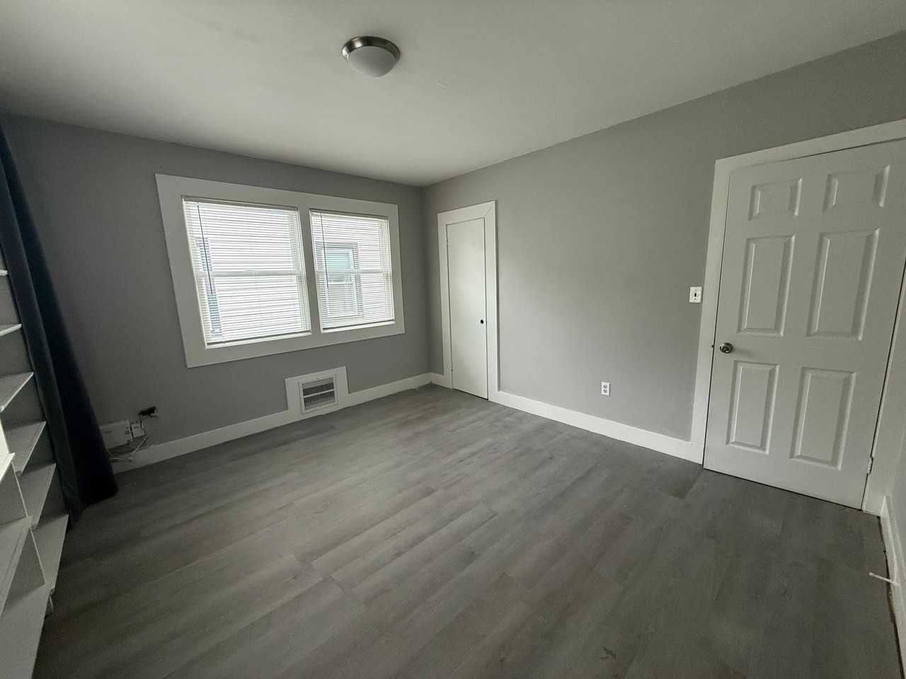 3801 Oglethorpe St #A - Photo 5 of 8