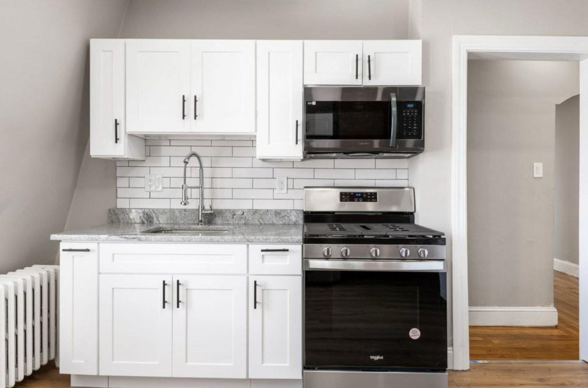 501 Warren St #6 - Photo 3 of 18