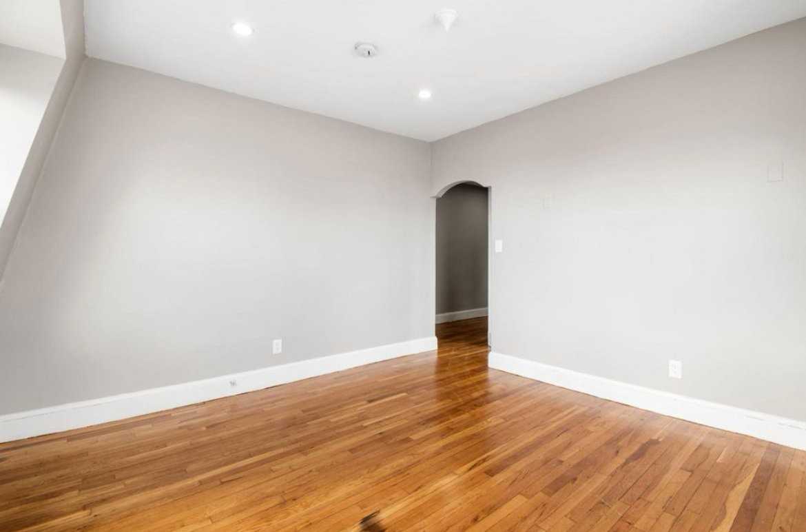 501 Warren St #6 - Photo 5 of 18